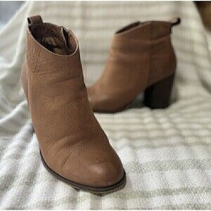 BP. Boot Sz 8 M Short Boots Brown Leather Women 58665 Zipper Booties Chunky Heel